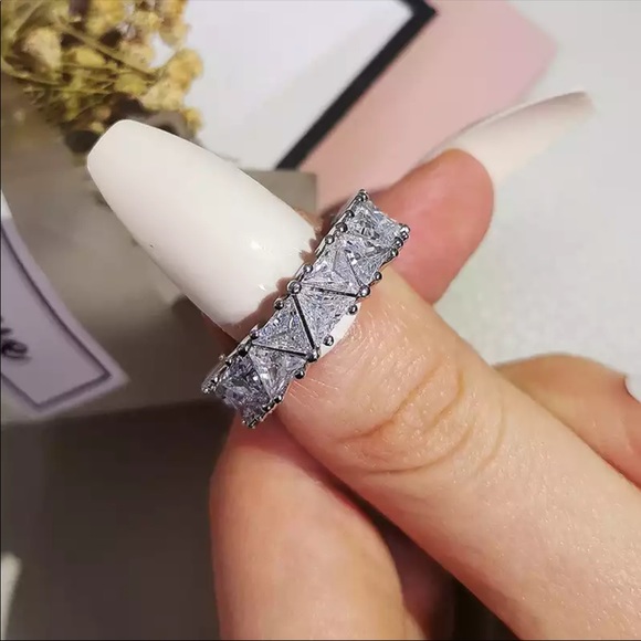 New Luxury Triangle 925 Silver Eternity Band Ring for Women - Picture 2 of 6